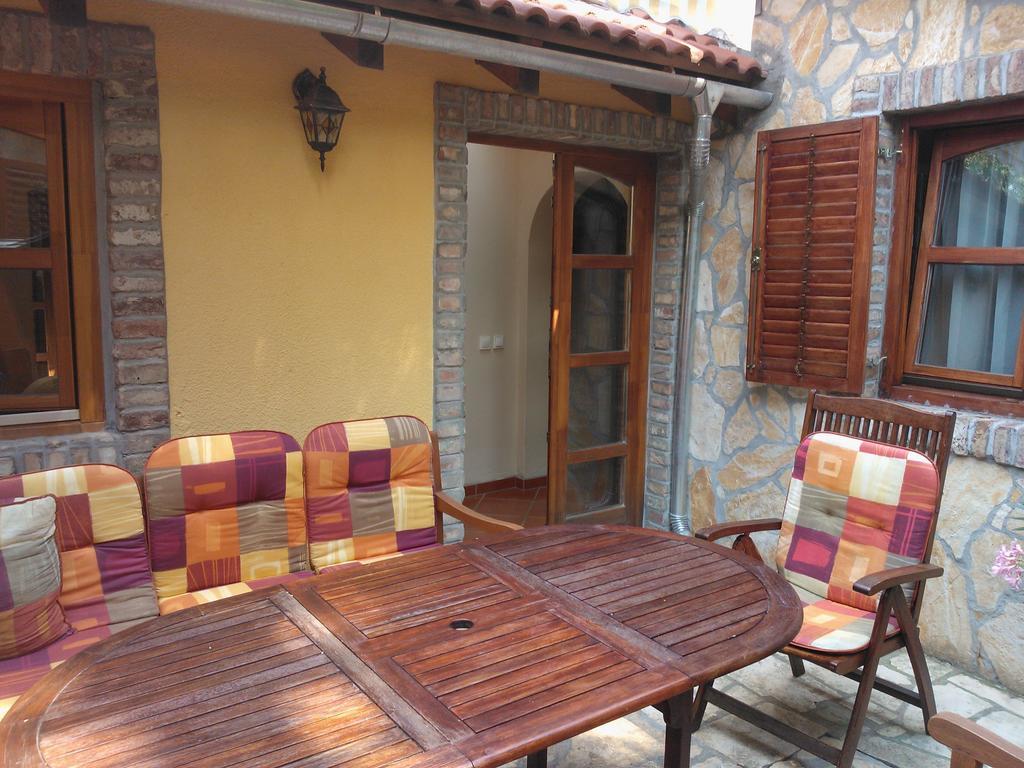 Mediterran Apartmanhaz Szantod Ngoại thất bức ảnh